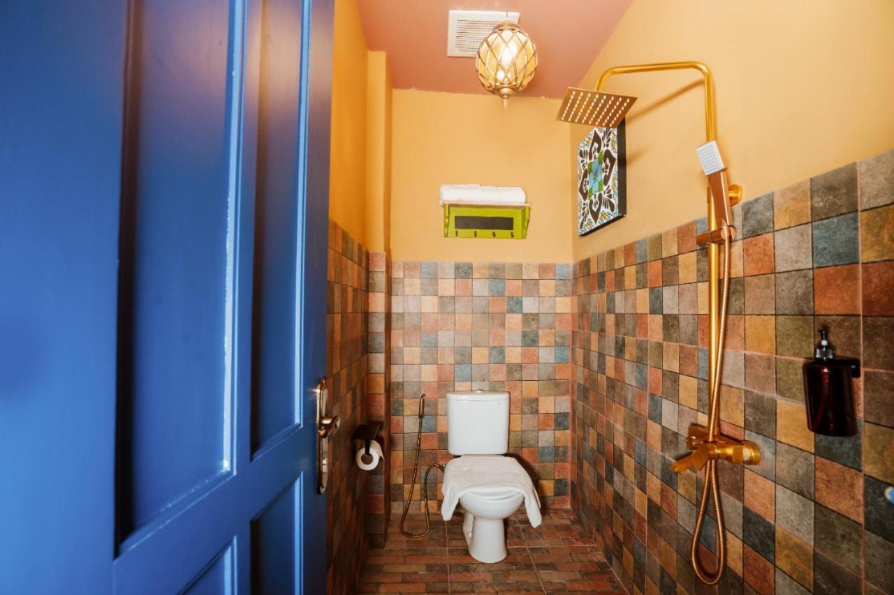 Por Aqui Stay & Dine 요그야카르타 외부 사진