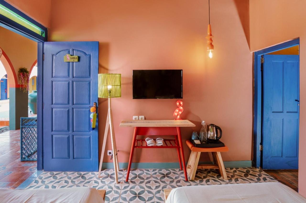 Por Aqui Stay & Dine 요그야카르타 외부 사진